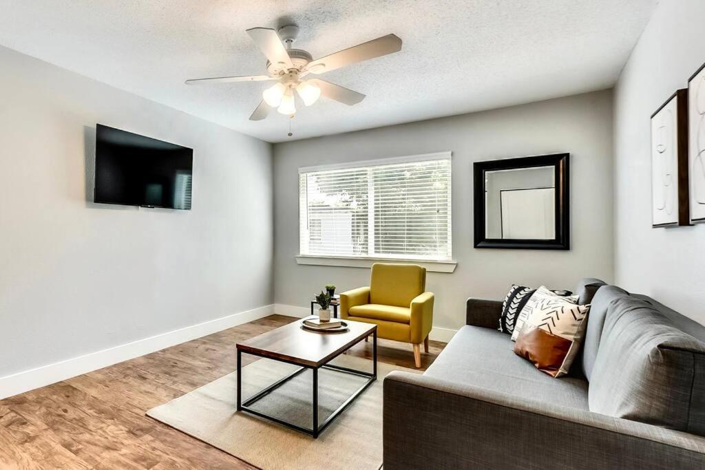 댈러스 Bright And Cheerful Flat, Near Fair Park 아파트 외부 사진