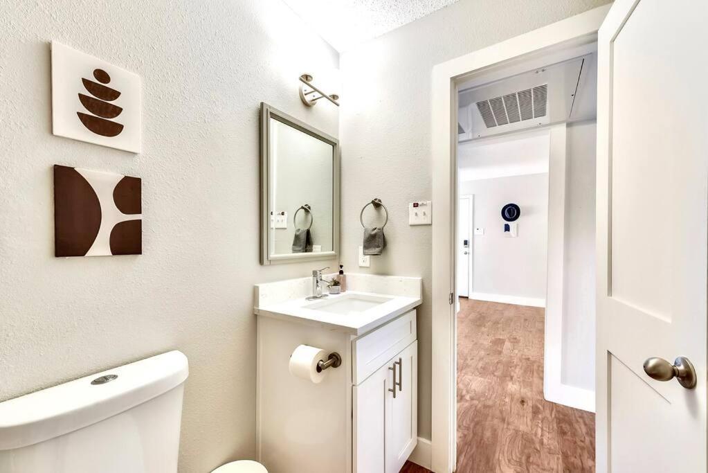 댈러스 Bright And Cheerful Flat, Near Fair Park 아파트 외부 사진